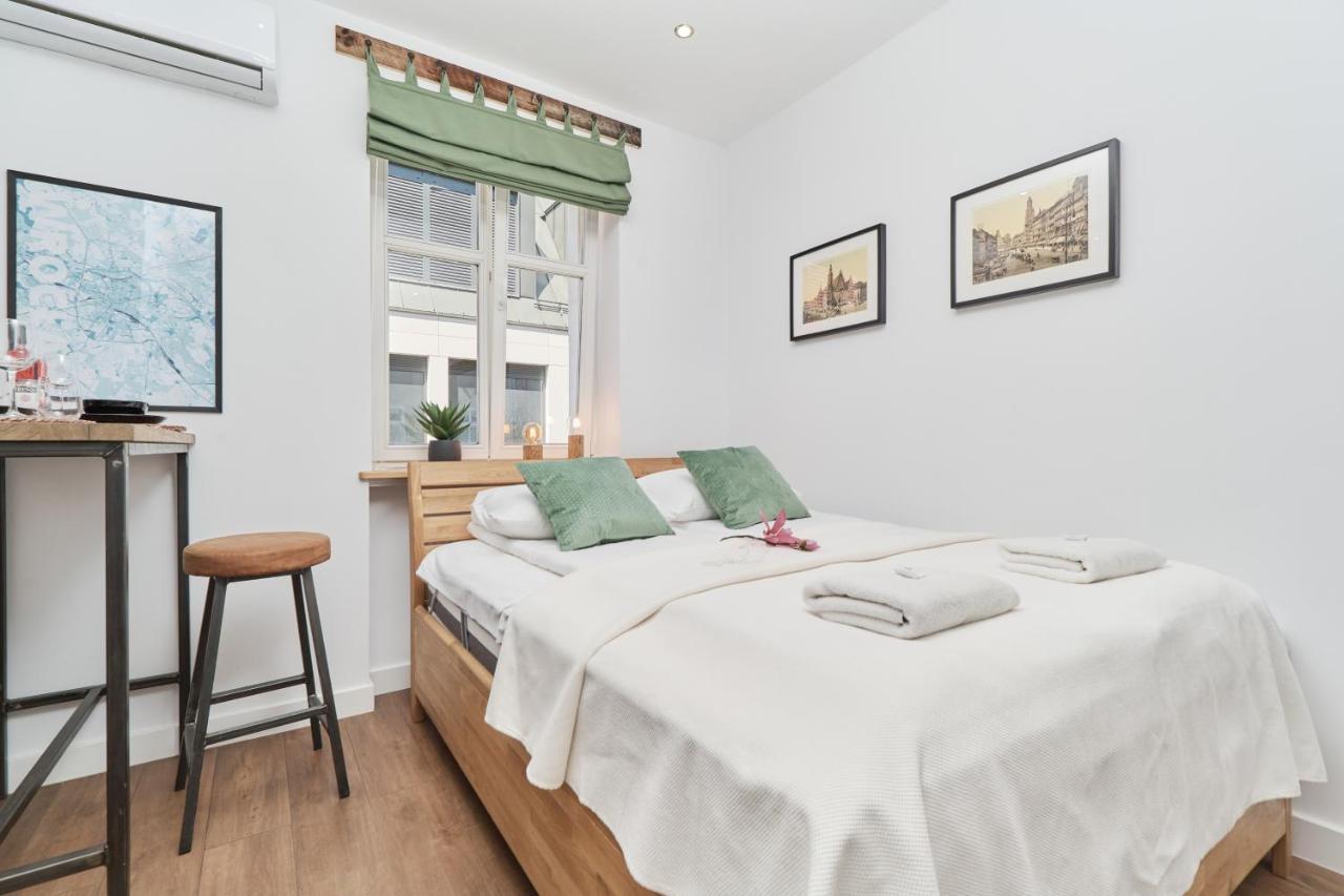 City Center Studio Wroclaw By Noclegi Renters Esterno foto