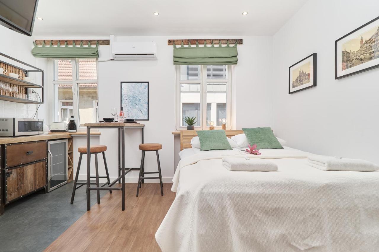 City Center Studio Wroclaw By Noclegi Renters Esterno foto
